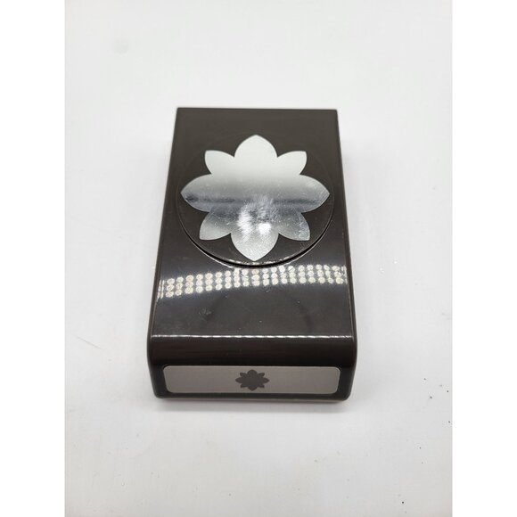 Stampin' Up! Other - Stampin' Up! Retired Flower Medallion Punch Locking Back Craft Scrapbooking Card